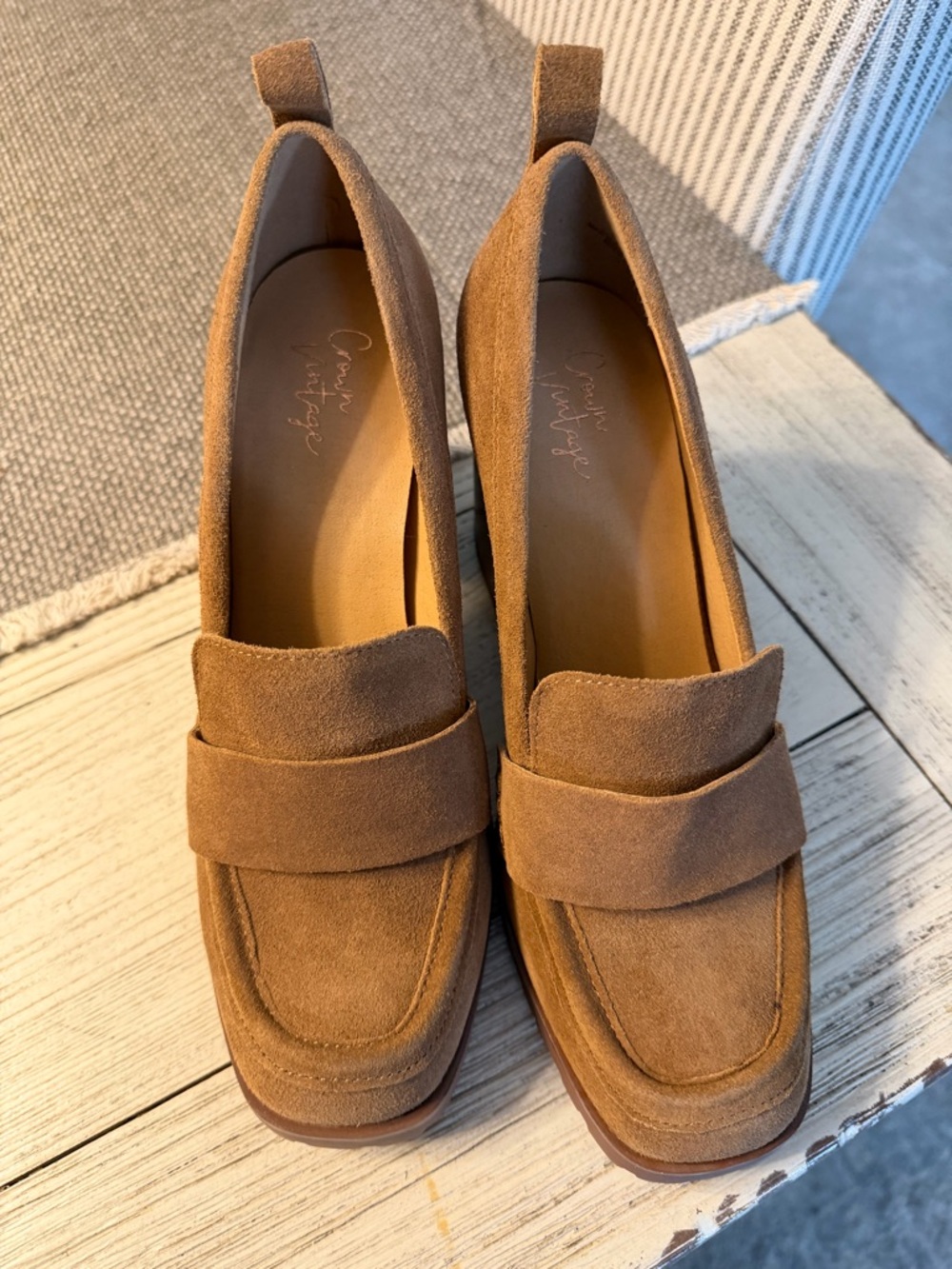 Crown Vintage Camel Suede Platform Loafer Heels sz 8 NEW - Picture 2 of 4